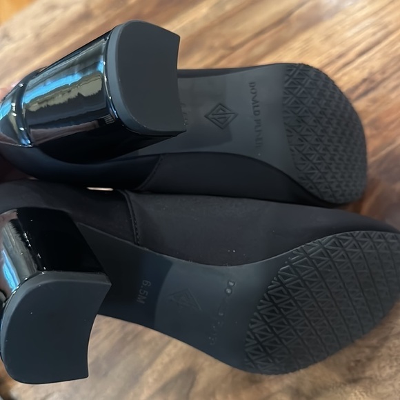 Donald J. Pliner Chelsie Black Square Toe Block Heels Bootie 6.5 - Picture 8 of 12